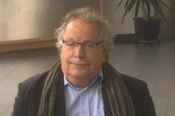 Porträtfoto Peter Seifert